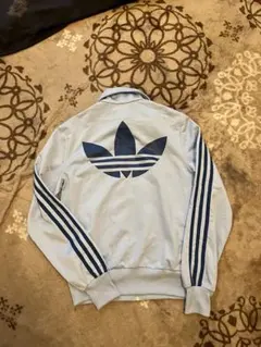 adidas トラックジャケット ライトブルー