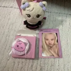 BLACKPINK たまごっち MD購入特典トレカ＋缶バッチ+キーチェーンロゼ BLACKPINK TAMAGOTCHI たまごっち MD購入特典トレカ ロゼ - メルカリ