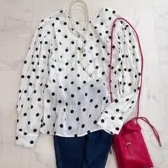 新品タグ付】 BALLSEY ボールジィ Vネック サテンブラウス 半袖38 