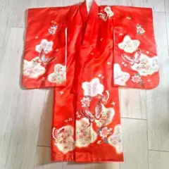 赤い蝶と花模様のサテン衣装 七五三3歳用　朱赤色　長襦袢　半襟付き