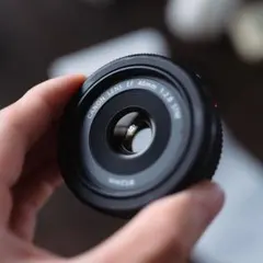 Canon EF 40mm F2.8 STM 単焦点レンズのサムネイル