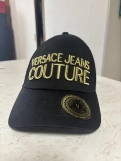 VERSACE JEANS ロゴ刺繍 キャップ 黒 金 人気のサムネイル
