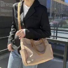 ベージュ2WAYトートバッグ　軽量ナイロン ショルダー 通勤 通学 マザーズ