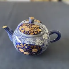 有田深川製磁タコ唐草染付金彩牡丹文様急須