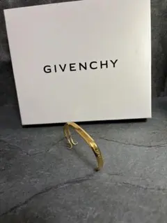 Givenchyバングル