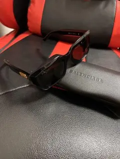 BALENCIAGA サングラス ブラック ゴールドロゴ