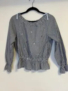 リズリサドールオフショルブラウス