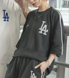 MLBセットアップ ビッグシルエット半袖プルオーバースウェット＆ショートパンツ