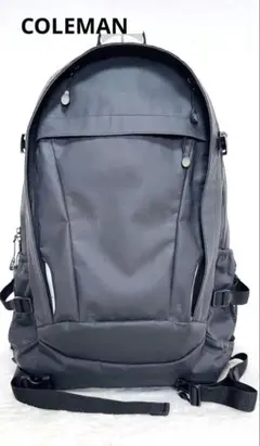 超美品COLEMAN ブラックリュック・バックパック 33Lポケット付き