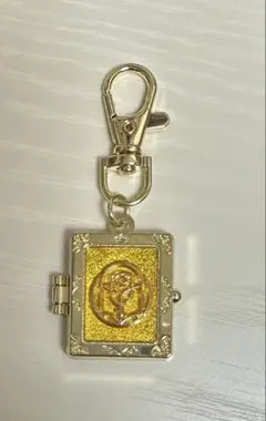 ディズニー シークレットロケットチャームキーチェーン 美女と野獣