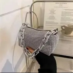 2wayラインストーンチェーンショルダーミニバックになります。