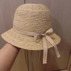 リボン付きベージュストローハット Fのサムネイル