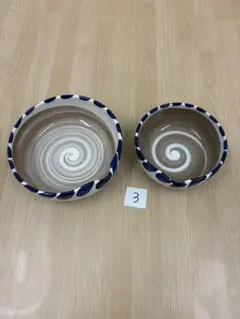 渦巻き模様 陶器ボウル 2点セット③のサムネイル