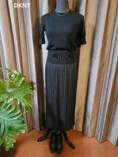 極美品☆DKNY☆秋冬用5分袖クルーネック半袖ウールセーター☆S☆黒