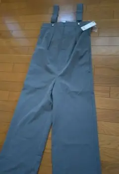 GU タックサロペットパンツ グレー Sサイズのサムネイル