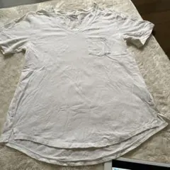 ホワイト Vネック Tシャツ Mサイズ　アメリカンホリック　レディース　メンズ