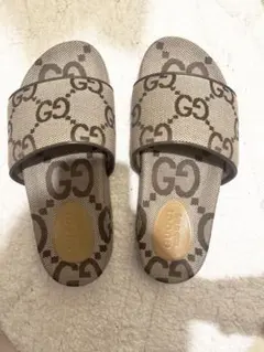 GUCCI ジャンボGG ロゴ サンダル - メルカリ