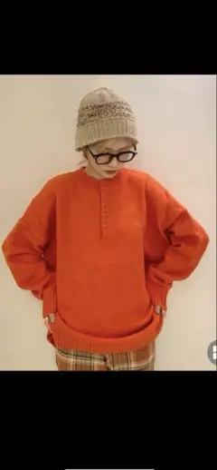 ヌグ　オレンジ 長袖セーター ボタン付き