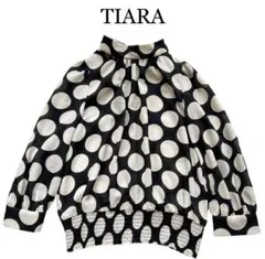 美品 Tiara ビッグドットプリントバックリボンウエストシャーリングブラウスのサムネイル