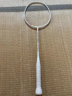 YONEX バドミントンラケットのサムネイル