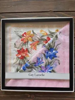 Guy Laroche ハンカチ 花柄 ギフトボックス入りのサムネイル