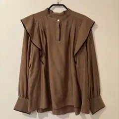 【美品】ノーリーズ　ウォッシャブル　配色パイピングブラウスのサムネイル