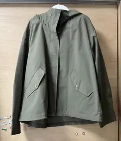 gu マウンテンパーカー