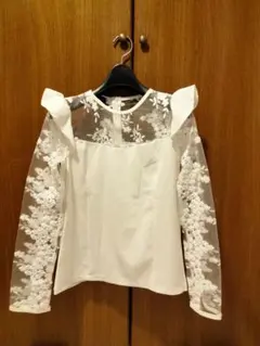 レースブラウス