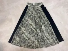 ZARA BASIC パイソン柄プリーツスカート XSのサムネイル