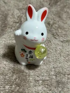うさぎ　縁起置物　027彩絵招福玉　もち卵　ディスプレイ