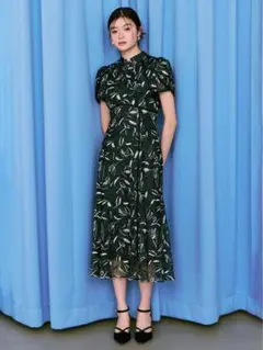 フラワーエンブロイダリードレス