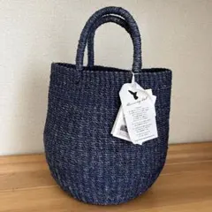 Item thumbnail for item 7d5b65e1-6e3d-4f53-bdb7-fd34cc1388c0