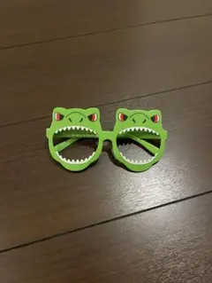 usj 恐竜　サングラス