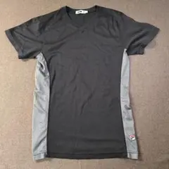 FILA コンプレッション ブラック Vネック M　L42のサムネイル