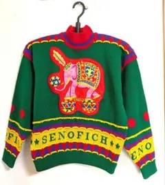 象のモチーフ　セーター