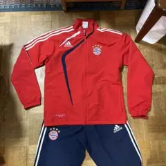 adidas FCバイエルン・ミュンヘン ピステ・ウィンドブレーカー