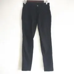 ユニクロ スリムフィット ブラックパンツ