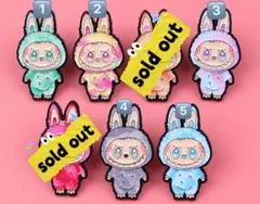 ラブブピンバッジ