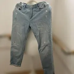 ライトブルーデニム ダメージパンツ