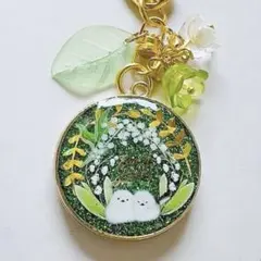 シマエナガと青い花のリバーシブルキーホルダー シマエナガと青い花のリバーシブルキーホルダー - メルカリ