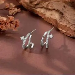 2連風シルバーピアス シンプル 上品 重ね付け風 アクセサリー　おしゃれ