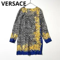 美品⭐️ヴェルサーチ ひざ丈ワンピース スカーフ　レオパード柄　シルク100%のサムネイル