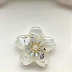 レジン　ヘアゴム　桜　ビジュー　ラメホワイト◡̈♥︎蝶