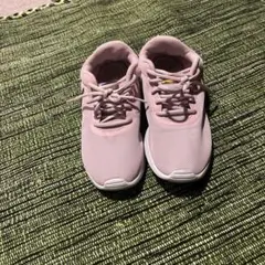 NIKE スニーカー　レディース　24.5