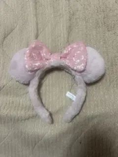 ピンクリボン付きカチューシャ　ディズニー　ふわふわ　スパンコール