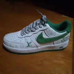 左靴のみ Nike スニーカー ホワイト/グリーンのサムネイル