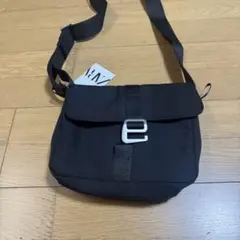 新品　ZARA ショルダーバッグ