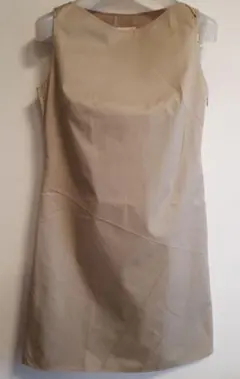 ワンピース　ベージュ　9号