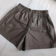 ZARA フェイクレザーパンツ