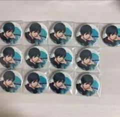 ブルーロック 凛 パーカー 缶バッジ